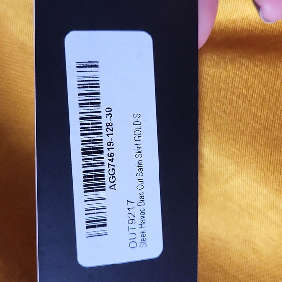 ππ Host Pick Nasty Gal Satin Bias Skirtππ - Picture 5 of 10